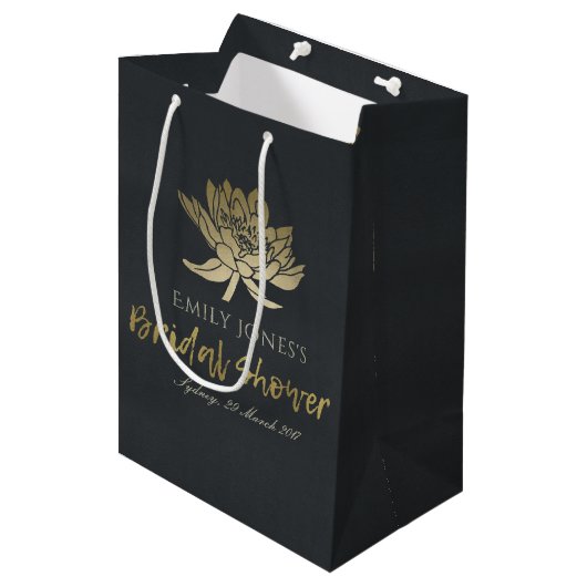 GLAMOROUS GOLD BLACK LOTUS FLORAL VRIJGEZELLENFEES MEDIUM CADEAUZAKJE (Voorkant Gekanteld)