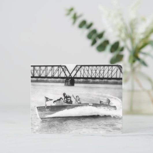 Glamour Girls in Speed Boat Briefkaart (Staand voorkant)