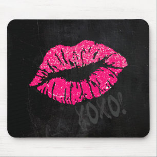 Glamoureus roze Kissy Lips met XOXO op zwart Muismat