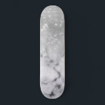 Glamoureus Silver Glitter White Marble Ombre Persoonlijk Skateboard<br><div class="desc">Dit chic en glamoureus design is perfect voor de trendy en stijlvolle vrouw. Het schildert een faux met een dunne zilveren glittersequine en wit met een zwarte marmer van het stenen patroon ombre gradiënt. Het is modern, meisjes, en cool. ***BELANGRIJKE NOTA VAN HET ONTWERP: Voor om het even welk verzoek...</div>