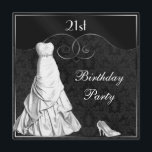Glamoureus White Gown Black Silver 21st Birthday Kaart<br><div class="desc">De elegante, glamoureuze zwarte, witte en zilveren 21 / 21 - 21 - jarige verjaardag van de verjaardag van de verjaardag van de geboorte wordt uitgenodigd met een prachtige, lange witte avondjurk en witte sequenties met hoge hakken en stiletto schoenen op een schitterende, zwarte, vochtige achtergrond met verfijnde zilveren zwellingen...</div>