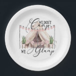 Glamping Feestje Papieren Bordje<br><div class="desc">Mooie waterverf glamping papieren borden voor je glamping feestje,  met glamping stijl tent en slingerlichtjes! Perfect voor een glamping feestje of logeerpartij,  vrijgezellenfeest of verjaardagsfeestje. Voor de glamping club!</div>