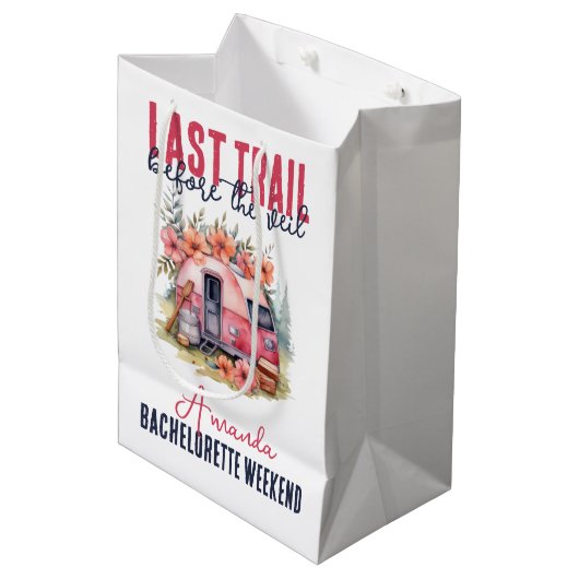 Glamping Laatste Tocht Bachelorette Feest Weekend Medium Cadeauzakje (Voorkant Gekanteld)
