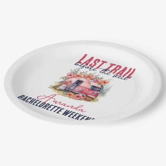 Glamping Laatste Trail Bachelorette Party Weekend Papieren Bordje (Gekanteld)