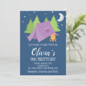 Glamping Meisjes Paarse Camping Sleepover Verjaard Kaart (Staand voorkant)