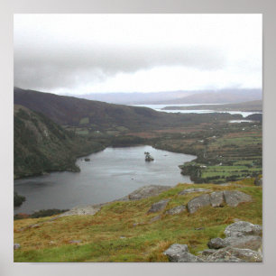 Glanmore Lake uit Healy Pass Ireland. Poster