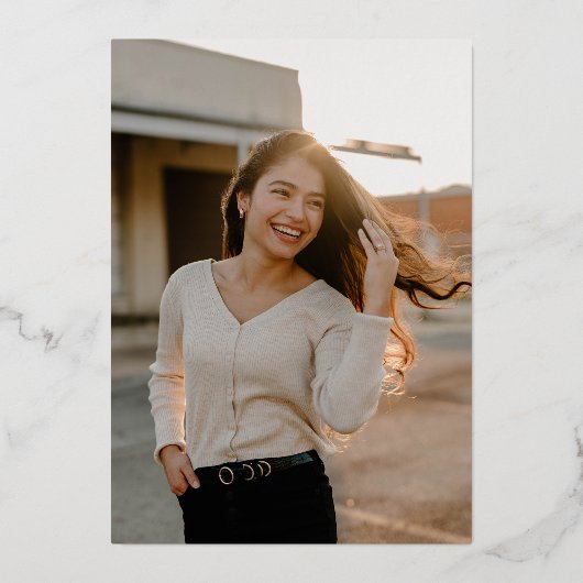 Glanzend Afstudeerder 2023 | Goud + Wit Afstuderen Folie Uitnodiging (Achterkant)