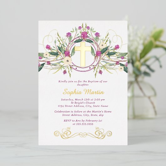 Glanzend gouden bloemenkruis doop folie uitnodiging (Staand Voorkant)