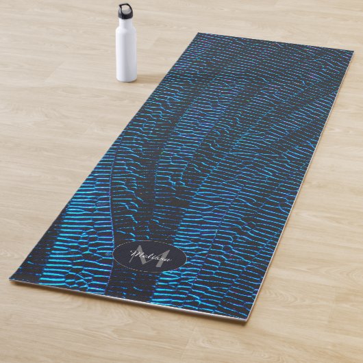 Glanzend metallic levendig blauw abstract Monogram Yogamat (In situ)