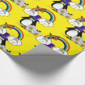 Glanzend wrapppapier, Penguin Rainbow Sun Clouds Cadeaupapier (Hoek)