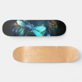 Glanzende Libellenmeer Persoonlijk Skateboard (Horizontaal)