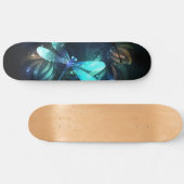 Glanzende Libellenmeer Persoonlijk Skateboard (Horizontaal)