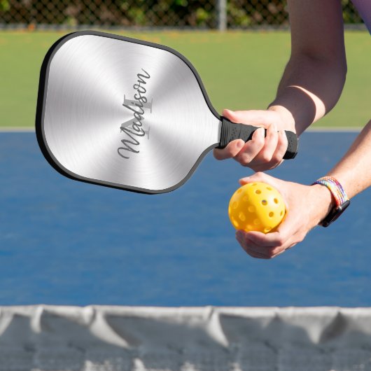 Glanzende metallic zilveren textuur pickleball paddle (Insitu)