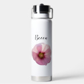 Glanzende roze Hollyhock Flower Personalized Waterfles (Achterkant)