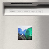Glas drijft op grijs drijfhout magneet (Insitu (Vaatwasser))