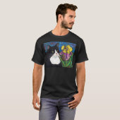 Glas in lood van Tuxedo Cat Iris Flower Butterfly T-shirt (Voorkant volledig)
