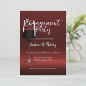 Glas rode wijn op een proefpartij voor rode wijn kaart (Staand voorkant)