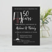 Glas rode wijn op zwart kaart (Staand voorkant)