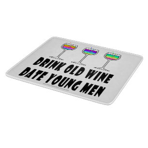 GLAS SNIJPLANK DRINK OUWE WIJN, DATUJGE YOUNG MANS