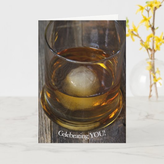 Glas whisky voor verjaardag kaart (Gele Bloem)