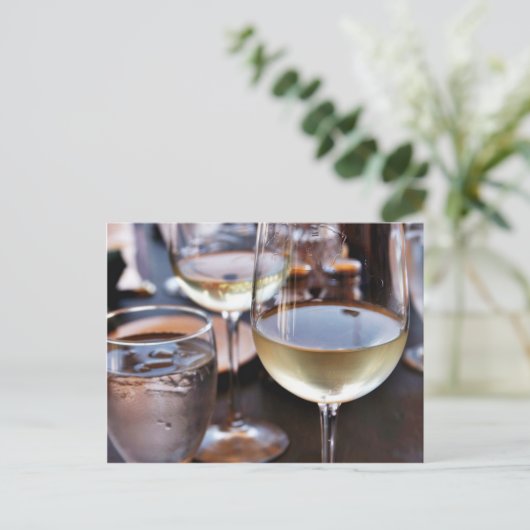 Glas witte wijn briefkaart (Staand voorkant)