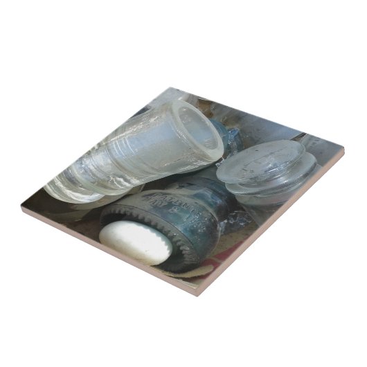  glasisolatoren en een deurknop tegeltje (Zijkant)