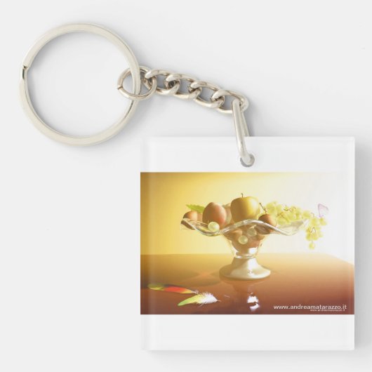 Glasmand met vruchten en vlinder sleutelhanger (voorkant)