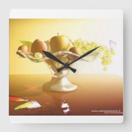 Glasmand met vruchten en vlinder vierkante klok