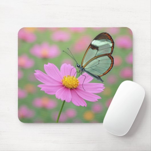 Glasvleugelvlinder op een Cosmos Bloem Muismat (Met muis)