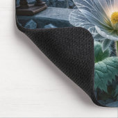 Glazen bloem in spoorbanen muismat (Hoek)