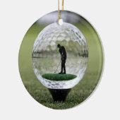 Glazen golfbal met golfspeler binnen, keramisch ornament (Links)