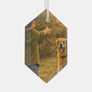 Glazen zeshoekige ornament – Jongen en hond spelen