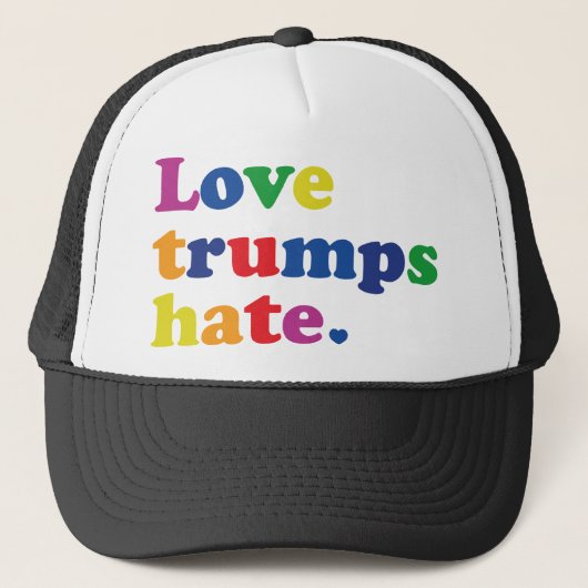 GLBT Love Trumps Hate Trucker Pet (Voorkant)
