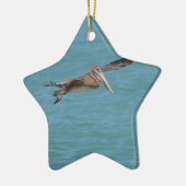Gliding Pelican Keramisch Ornament (Links)