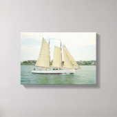 Glijden in Full Sail Canvas Wand Hanging Afdruk (Voorkant)