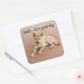 Glimlach het is een geweldige dag sticker (Envelop)