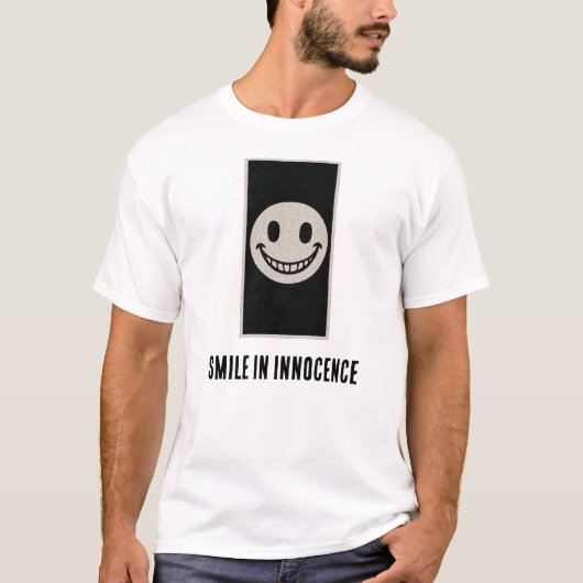 Glimlach in het T-shirt van Innocence (Voorkant)