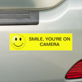GLIMLACH, JE STAAT OP DE CAMERA BUMPERSTICKER (Op auto)
