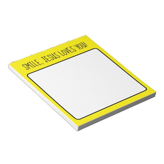 Glimlach, Jezus houdt van je gele gelukkige zonnes Notitieblok (Schuin)