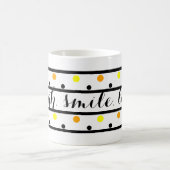 Glimlach Quote Geel Sinaasappel Polka Dots Koffiemok (Center)