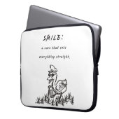 GLIMLACHEN DIE GENEZEN LAPTOP SLEEVE (Voorkant Links)