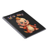 Glimlachen naar de vreugde van een schattige baby  notitieboek (Rechterzijde)