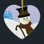 glimlachen Snowman Keramisch Ornament<br><div class="desc">Een schattige sneeuwman die een zwart pet draagt en een stok vasthoudt,  een mooie uitdrukking op zijn gezicht.</div>