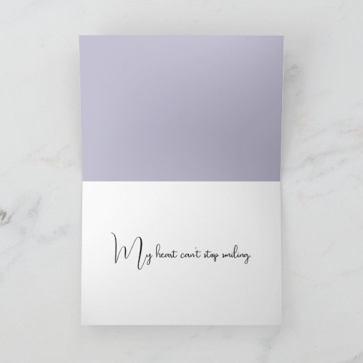 Glimlachend dank je hart op Paarse Bedankkaart (Binnen)