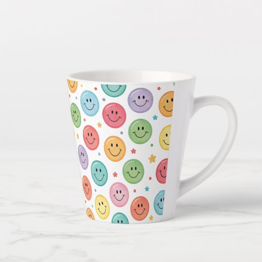 Glimlachend Emoji Patroon Latte Mok (Rechts)