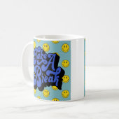 Glimlachend gezichtspatroon – Schattigee Gele Glim Koffiemok (Voorkant links)