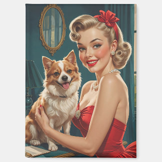 Glimlachende Blonde Pin-Up in rode jurk met Schatt Magneet