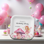 Glimlachende Fairy en Pink Mushrooms Verjaardagsfe Papieren Bordje