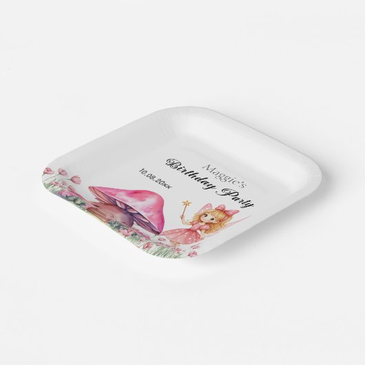 Glimlachende Fairy en Pink Mushrooms Verjaardagsfe Papieren Bordje (Gebogen)