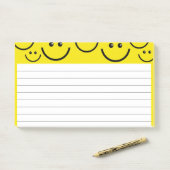 Glimlachende gezichten in Sunshine Yellow Post-it® Notes (Op bureau)
